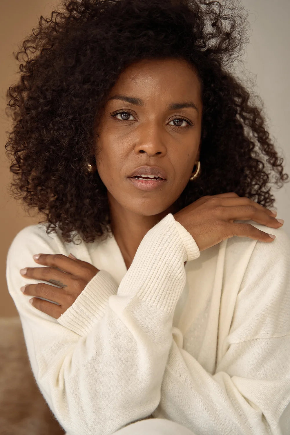 Ivory V-neck Sweater Cashmere Wool