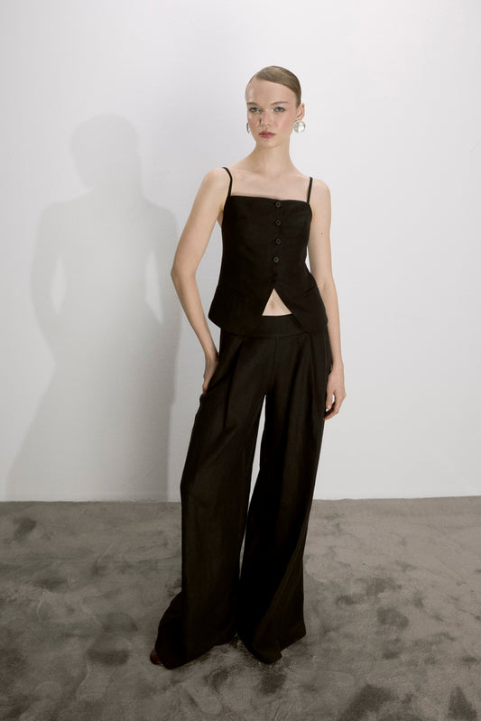 Marona Linen Top in Black