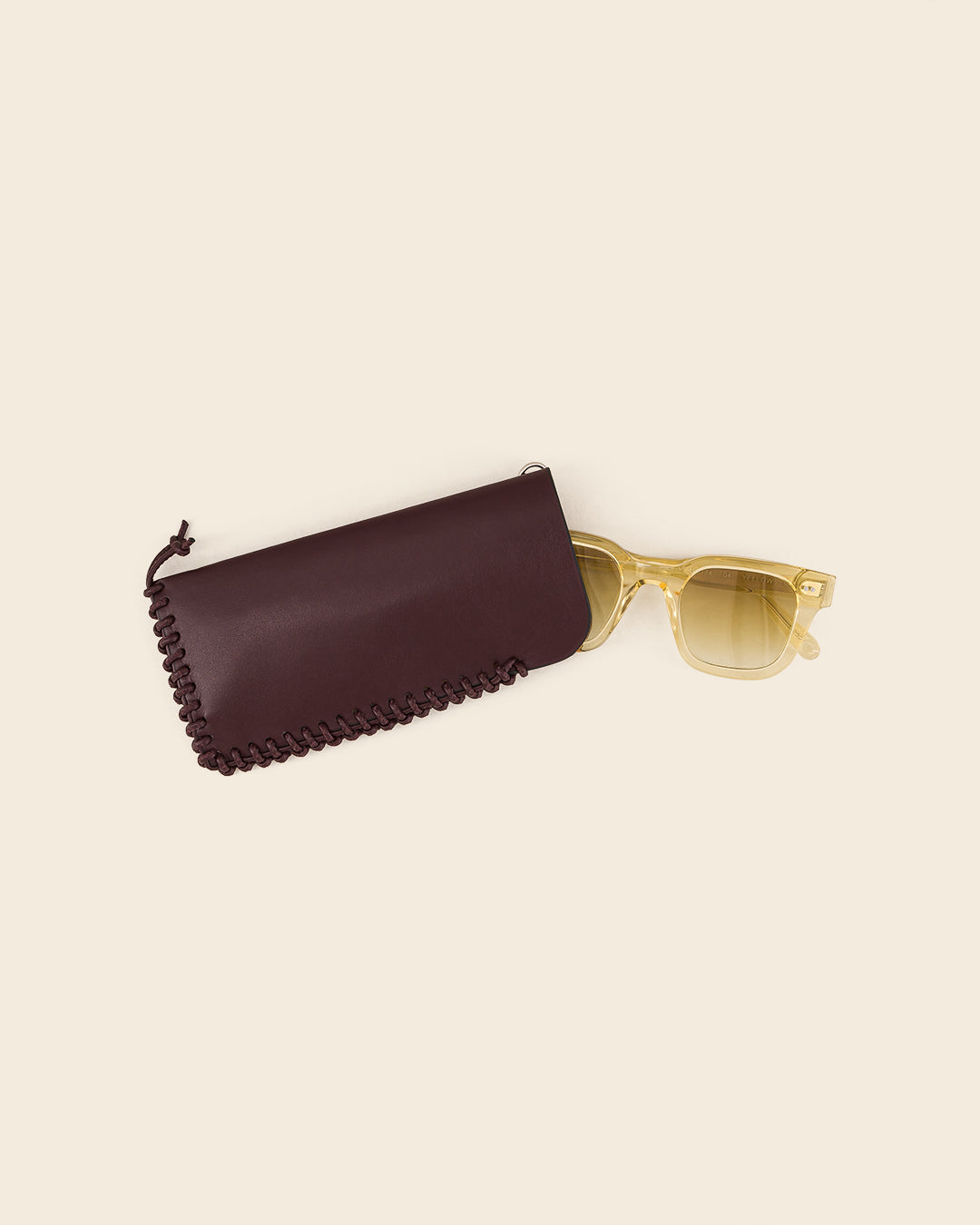 MAKALU - Bordeaux leather glasses case & burgundy leather braiding