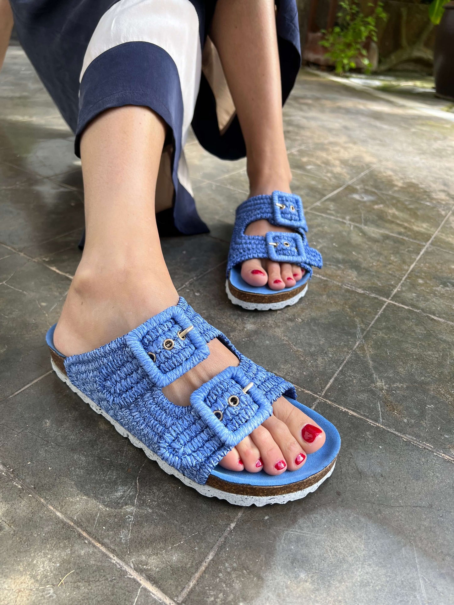 Rafia Comillas Sandals