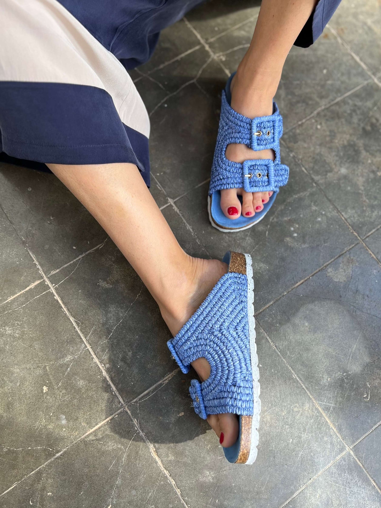 Rafia Comillas Sandals