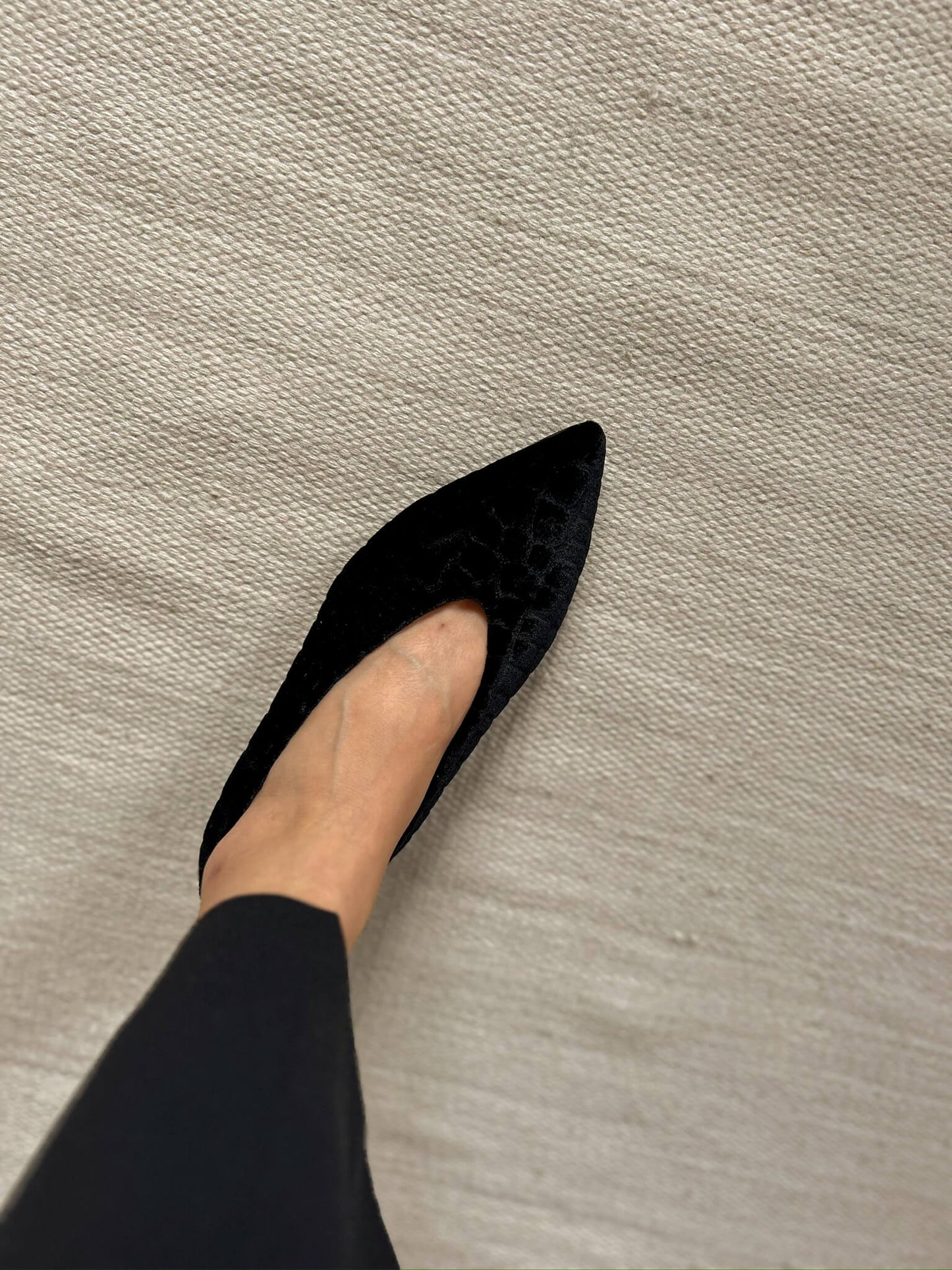 Graphite velvet ballerinas