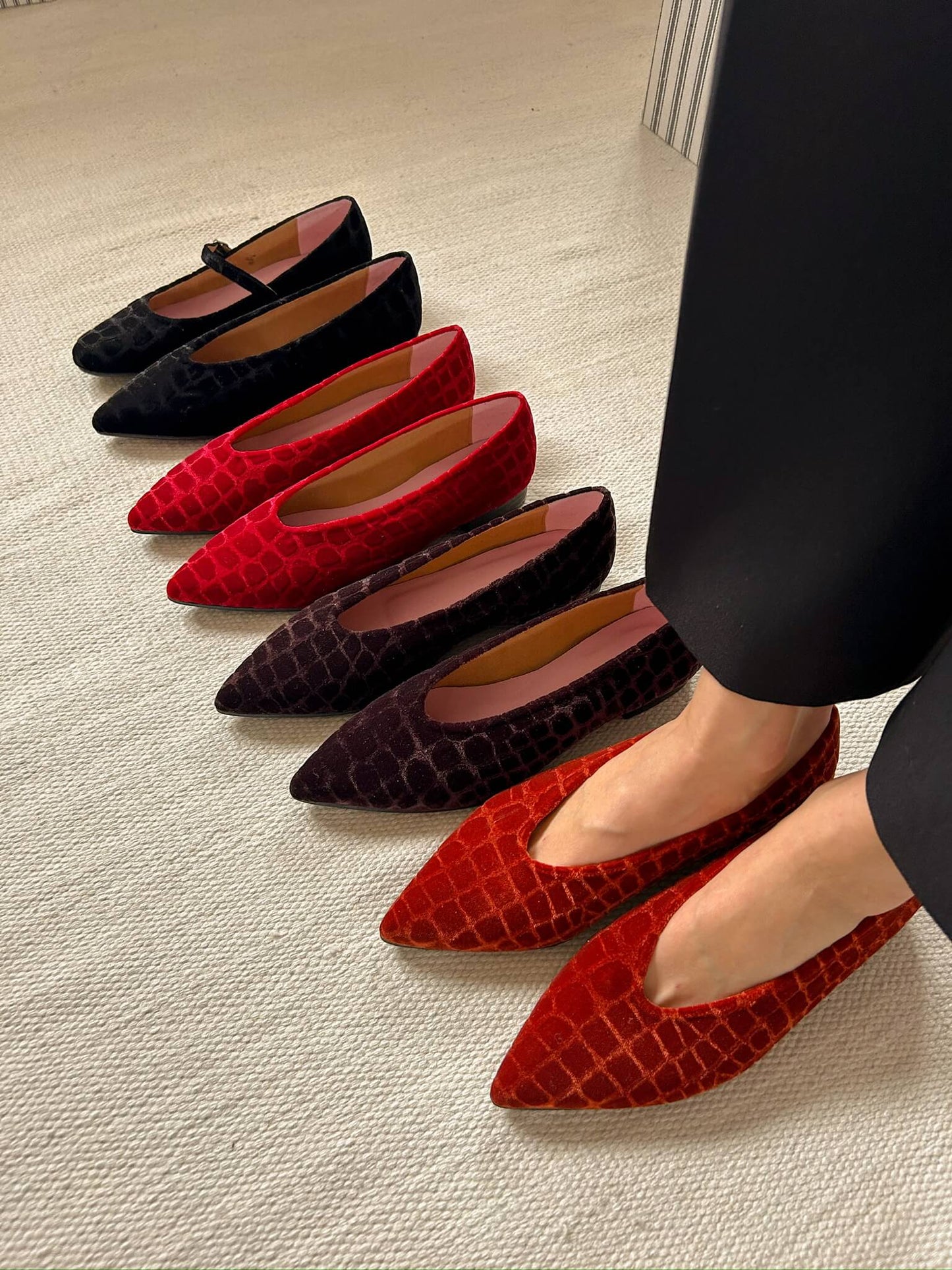 Lava velvet coconut Ballerinas