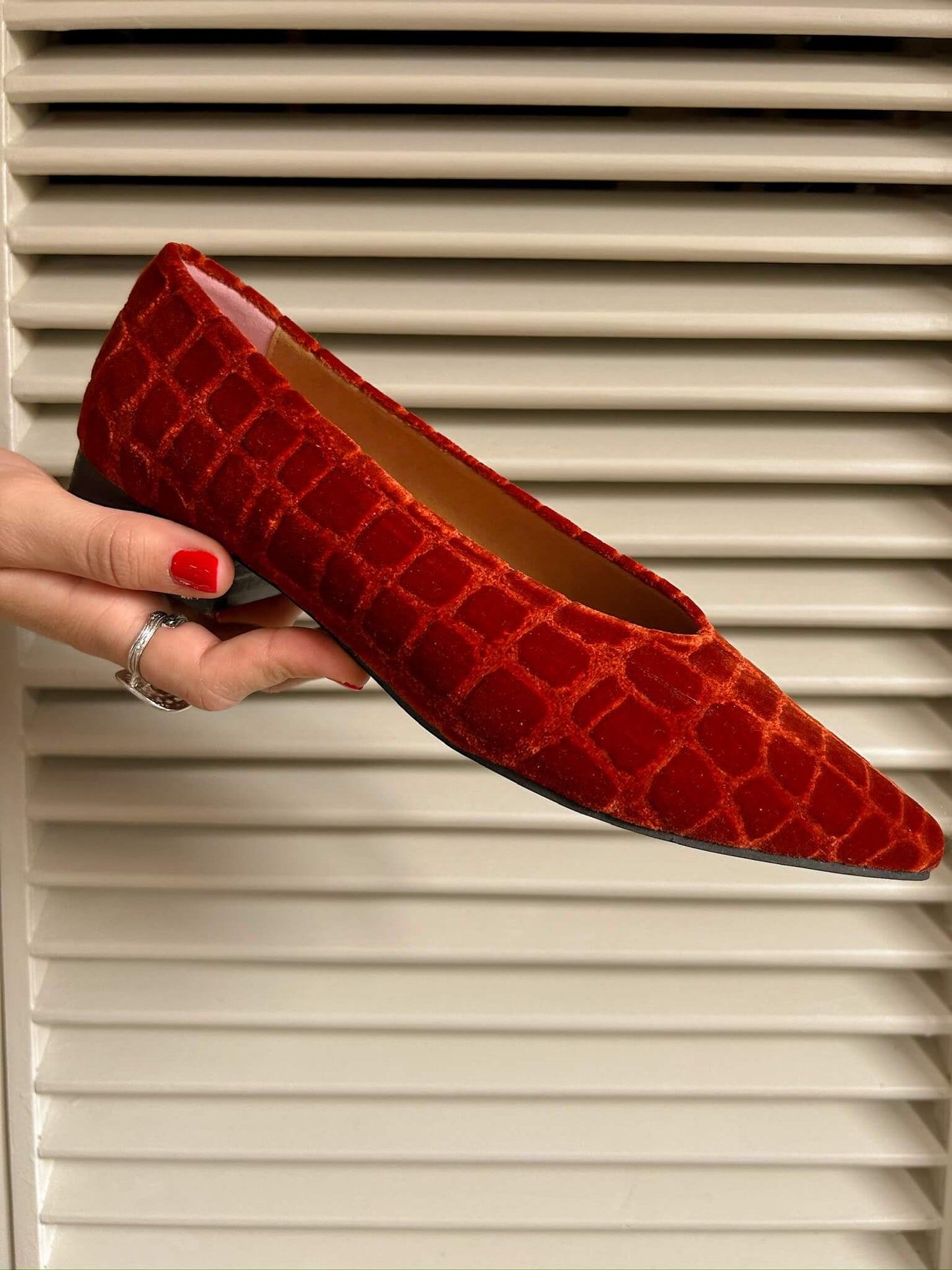 Lava velvet coconut Ballerinas