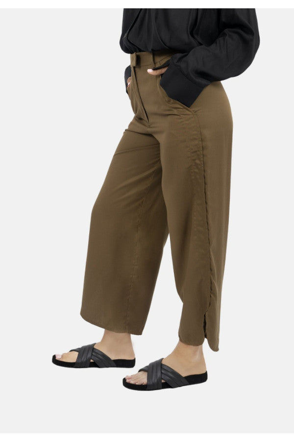 Auckland Pants in Taupe - 1People at LabelRow