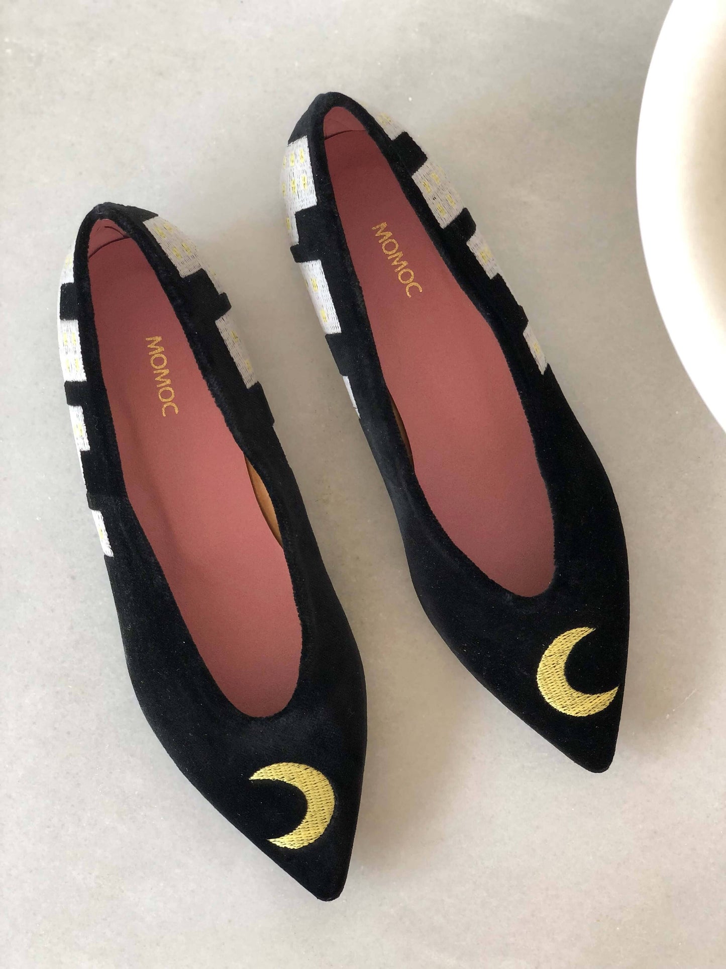 City by Night Vegan Flats Flats Momoc Shoes