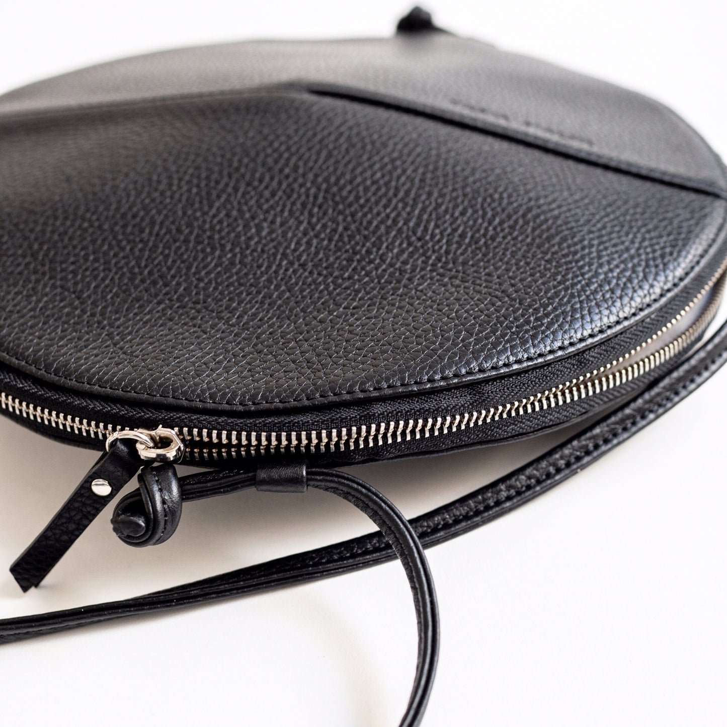 Jingu Crossbody Bags Yama Malva