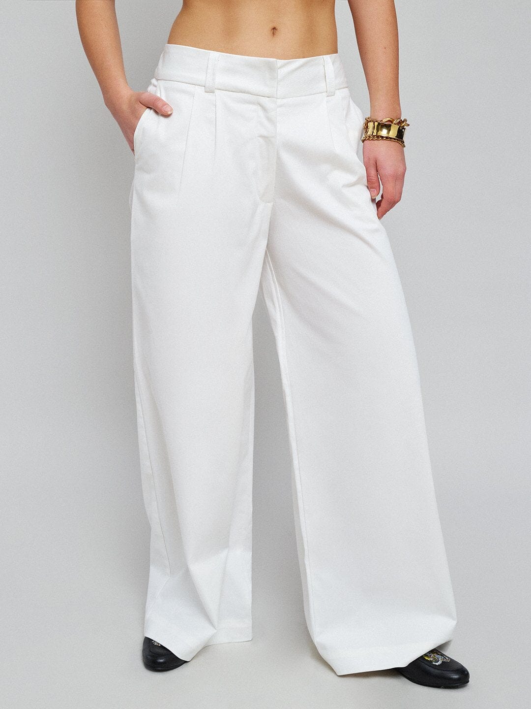 The Pantaloon Trousers Wide Leg Pants AMILLI