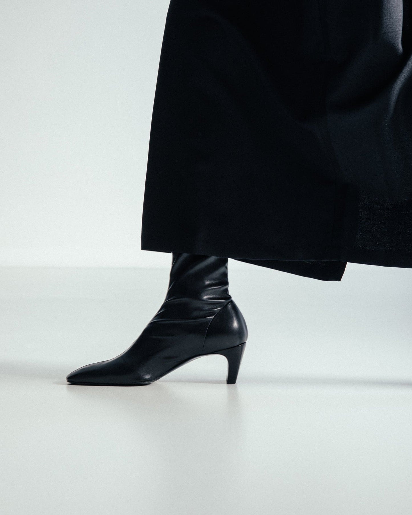 The Glove Boot - Black