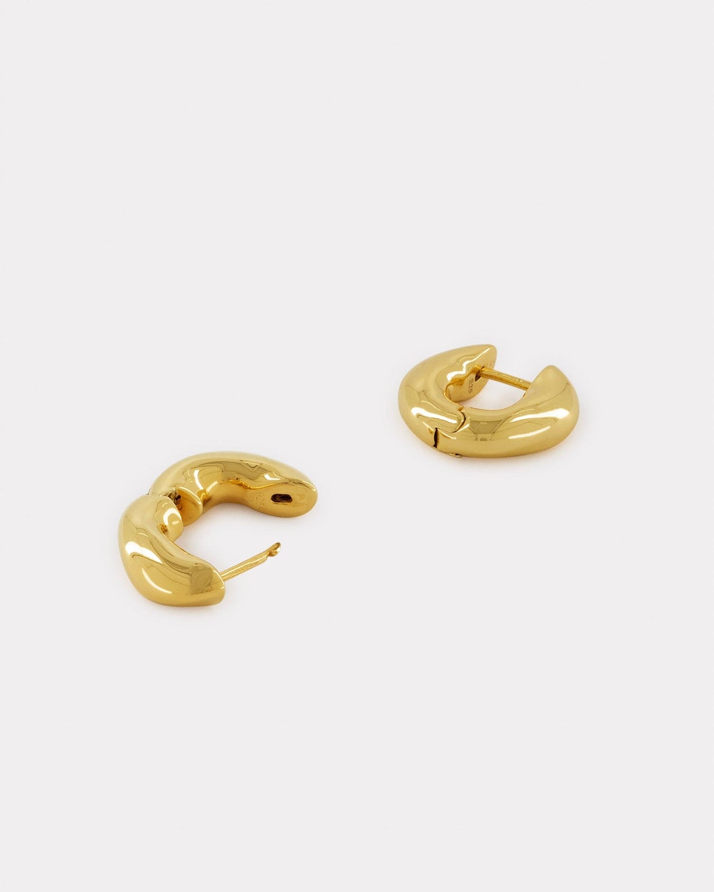 The Huggie Earrings - Gold