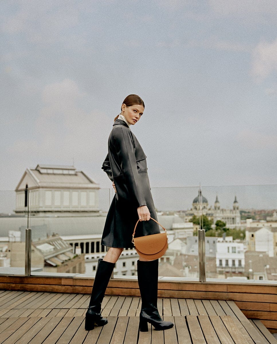 Leather Saddle bag - Caramel Leather Leandra