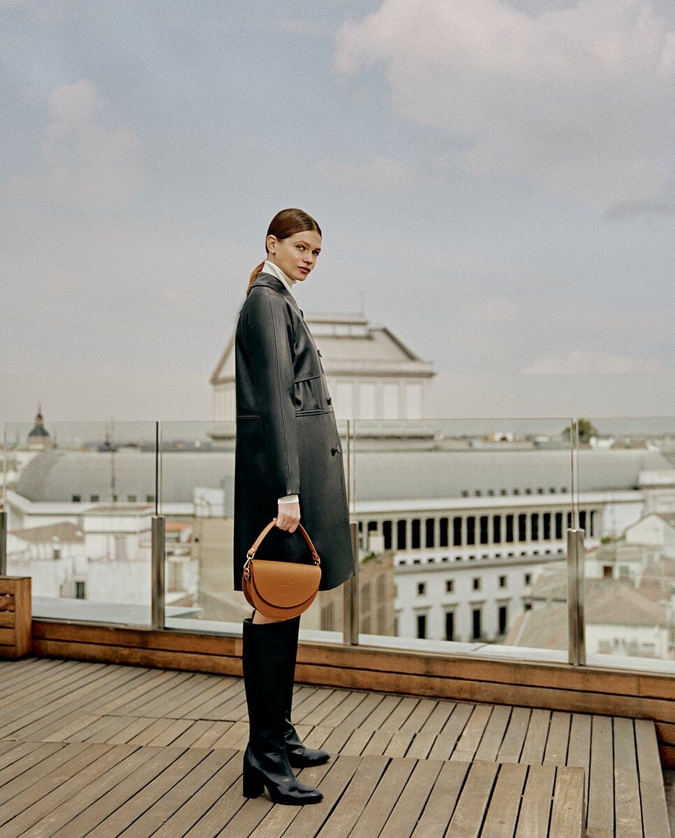 Leather Saddle bag - Caramel Leather Leandra