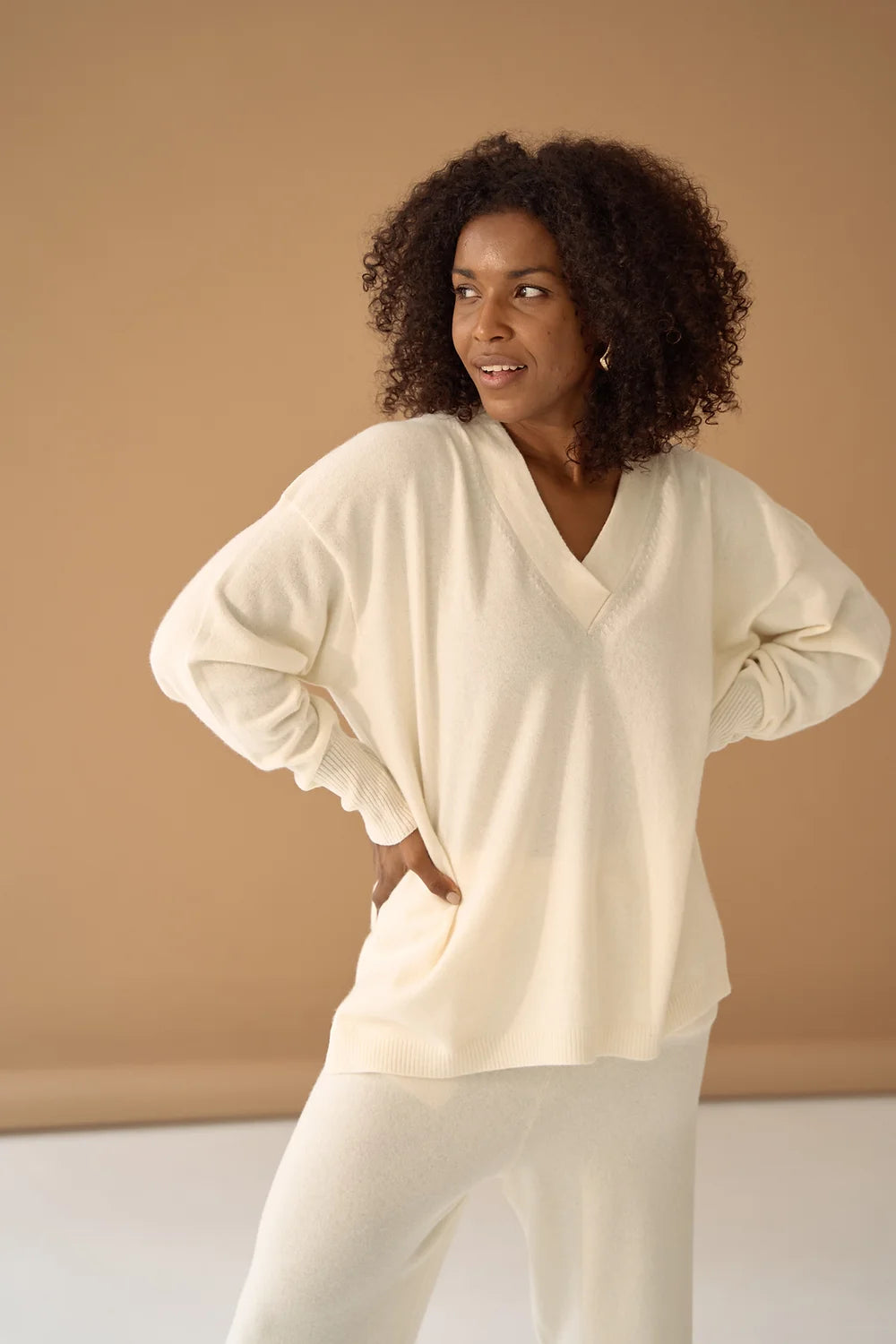 Ivory V-neck Sweater Cashmere Wool