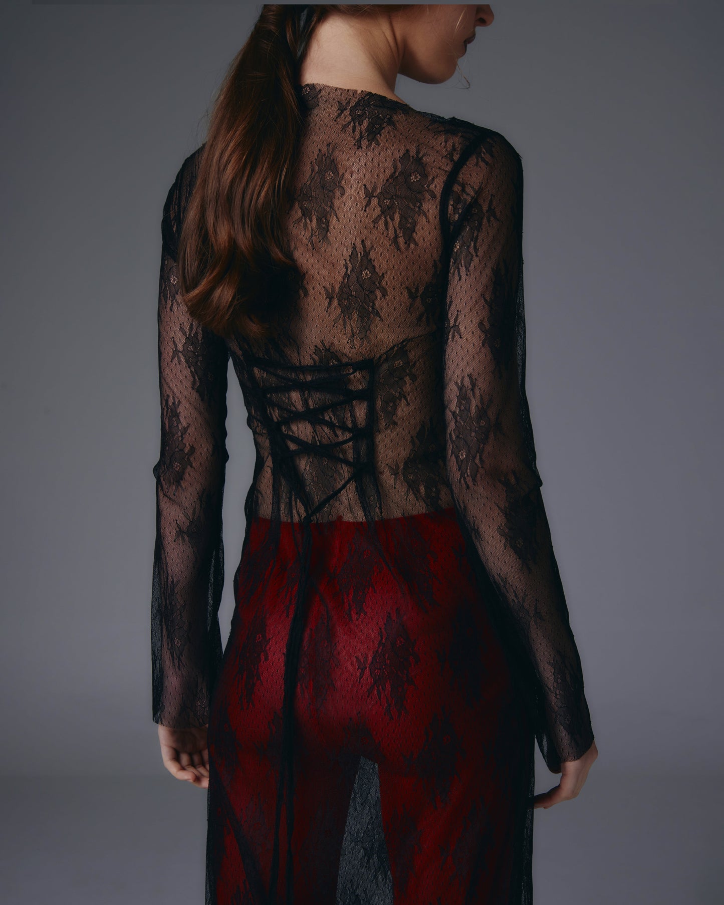 Raven lace dress (Black).