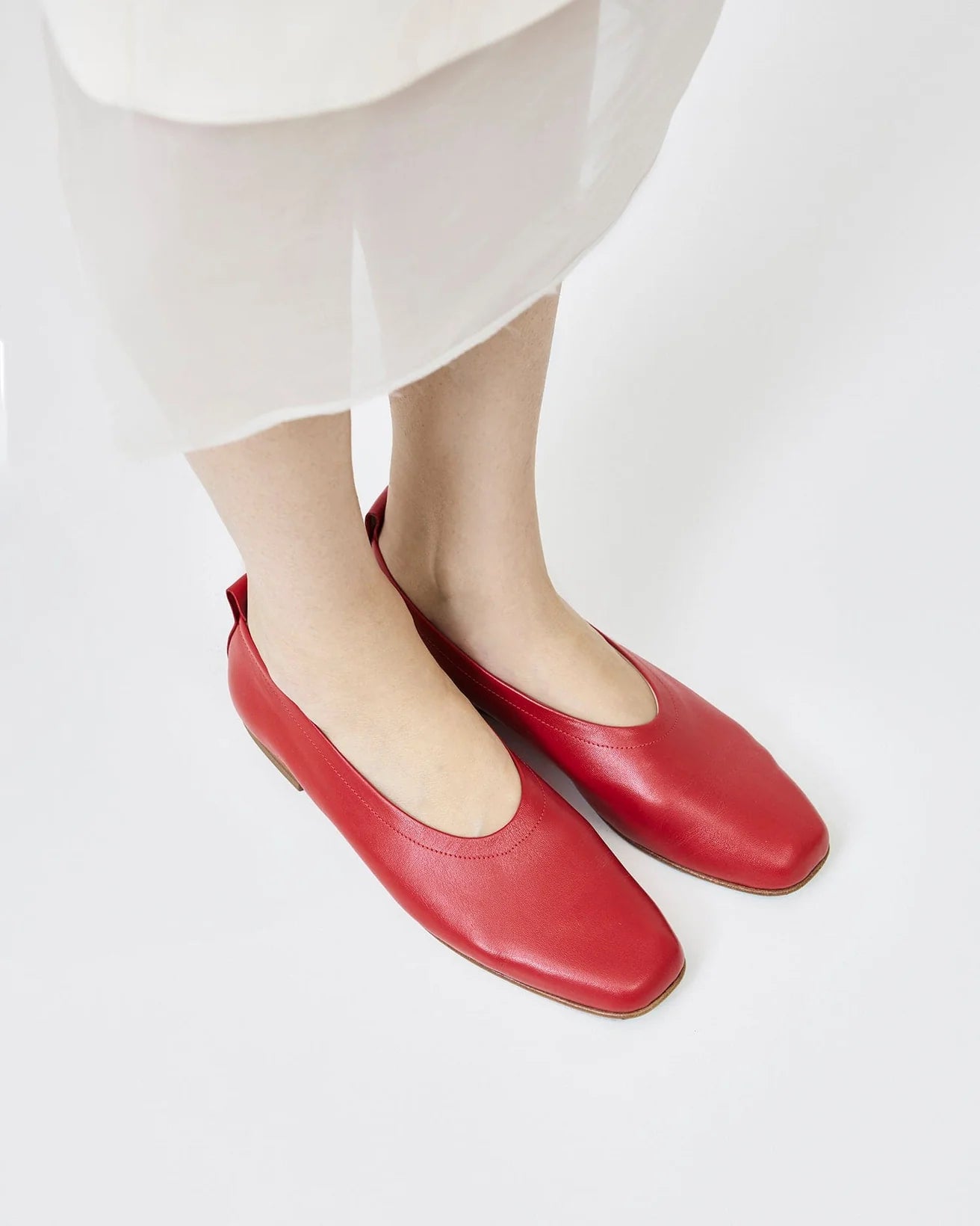 The Foundation Flat - Red