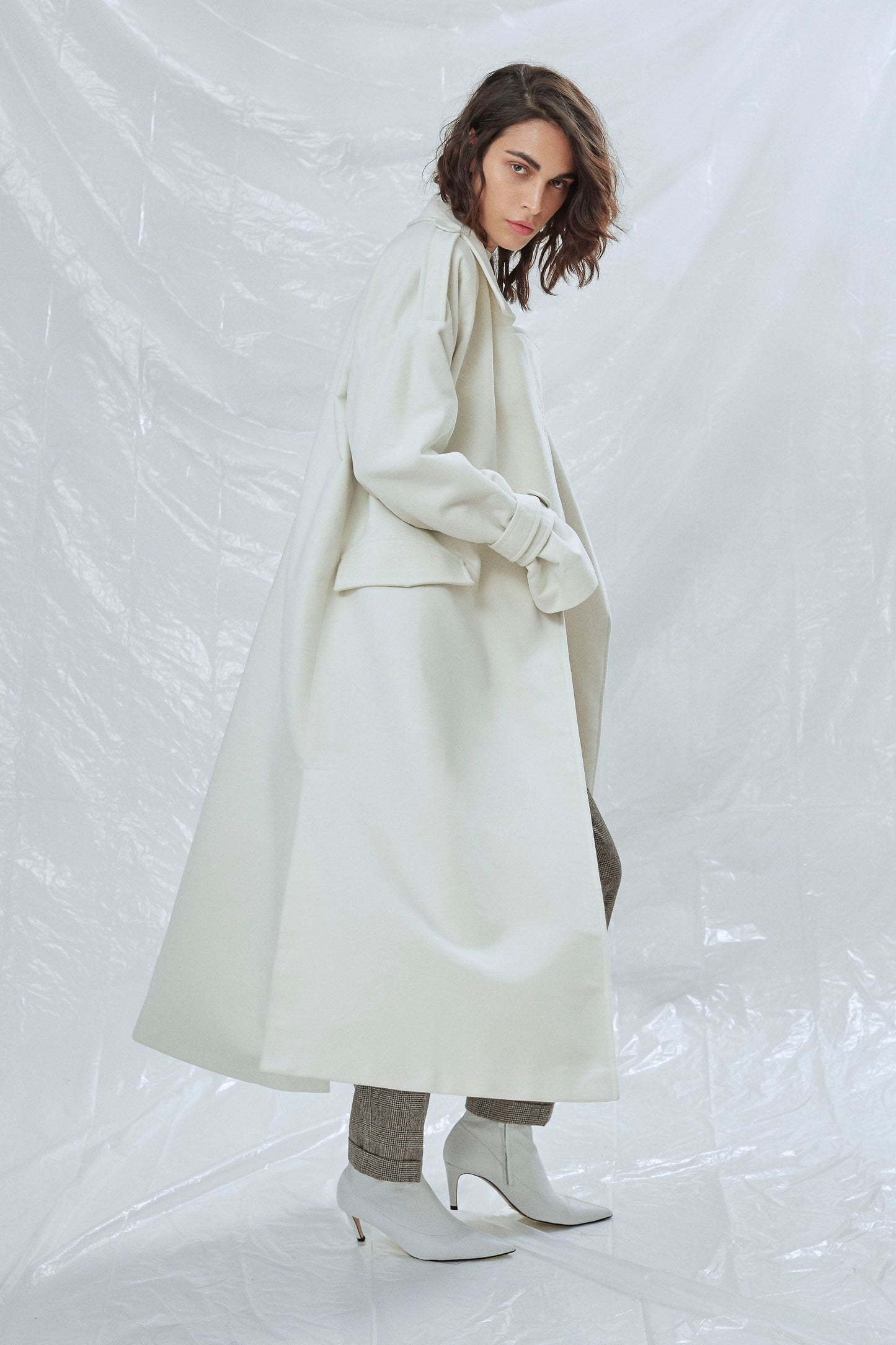 Laura Oversized Coat in White Nazli Ceren 