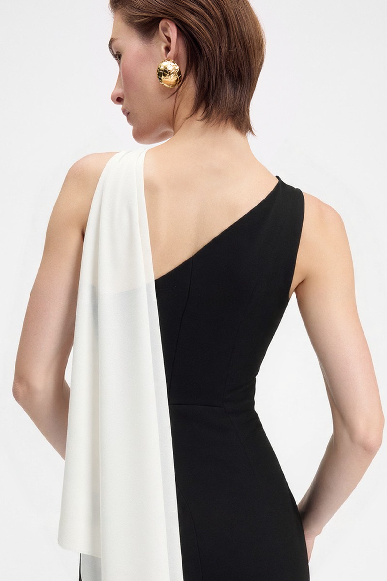 Black and White Gown Dress Formal Crepe Maxi Dress for Elegant Events LabelRow Black and White Gown Dress Formal Crepe Maxi Dress for Elegant Events LabelRow