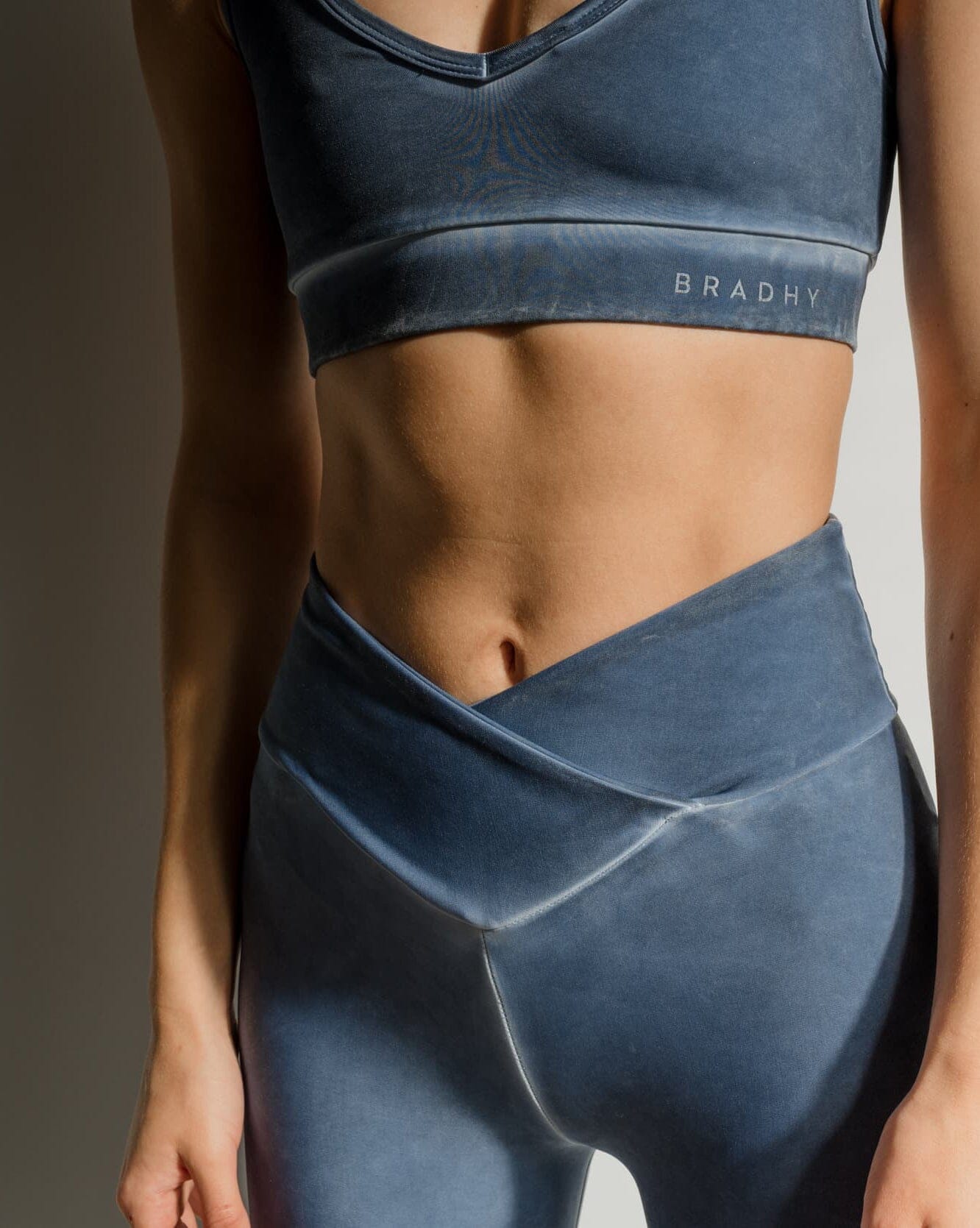 Stone Beat Blue Top Crop Tops Bradhy 