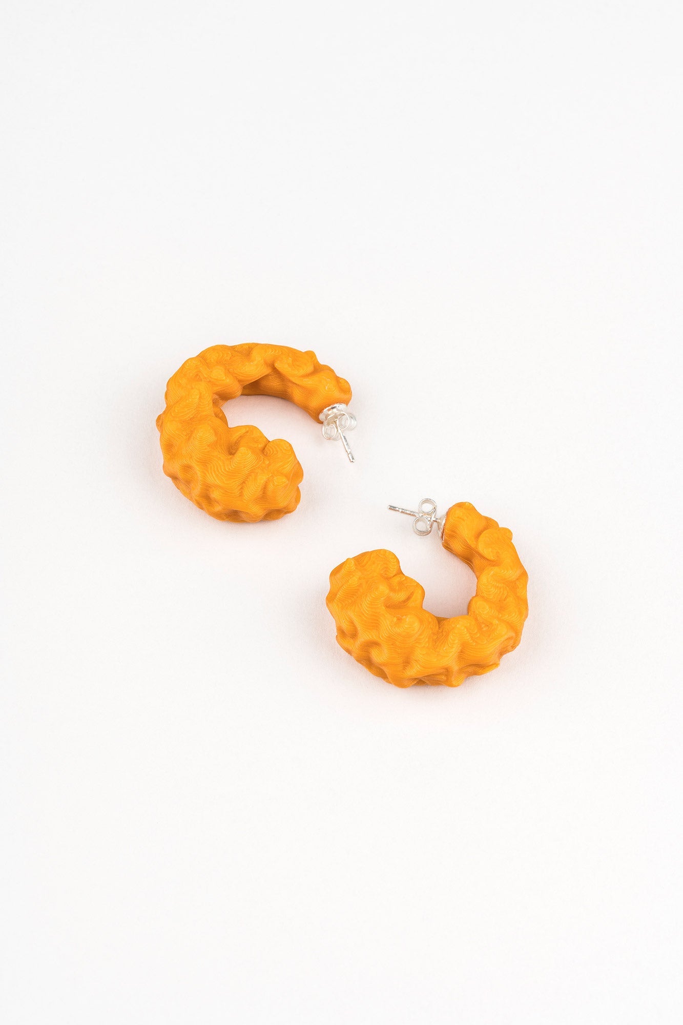 Viavelez Orange Earrings
