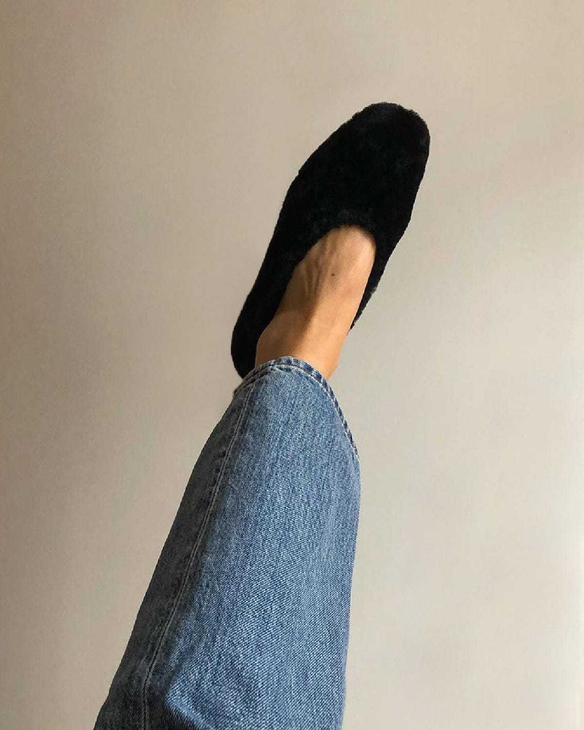 The Foundation Flat - Black Shearling